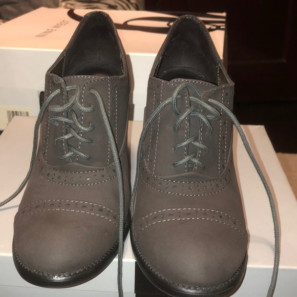 Heels - Picture 3 of 6